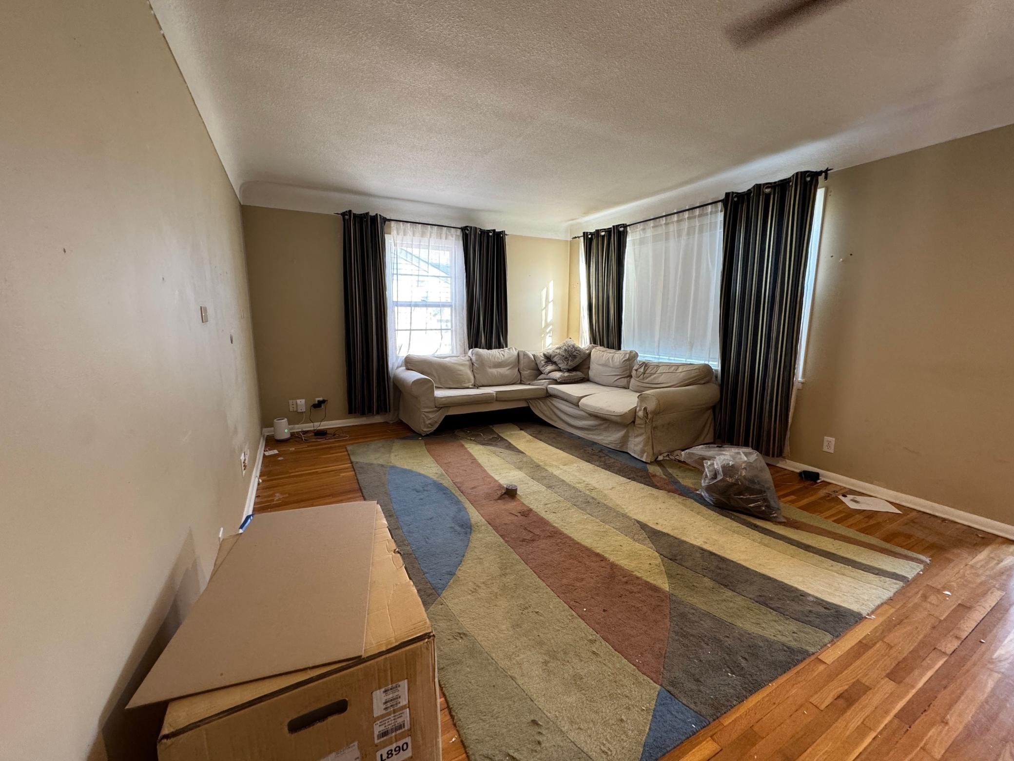 View of Residential at 8 Russell Avenue, Minneapolis MN 55405, Minneapolis (8 of 16) - Mike Wilen | Minnesota Team Real Estate