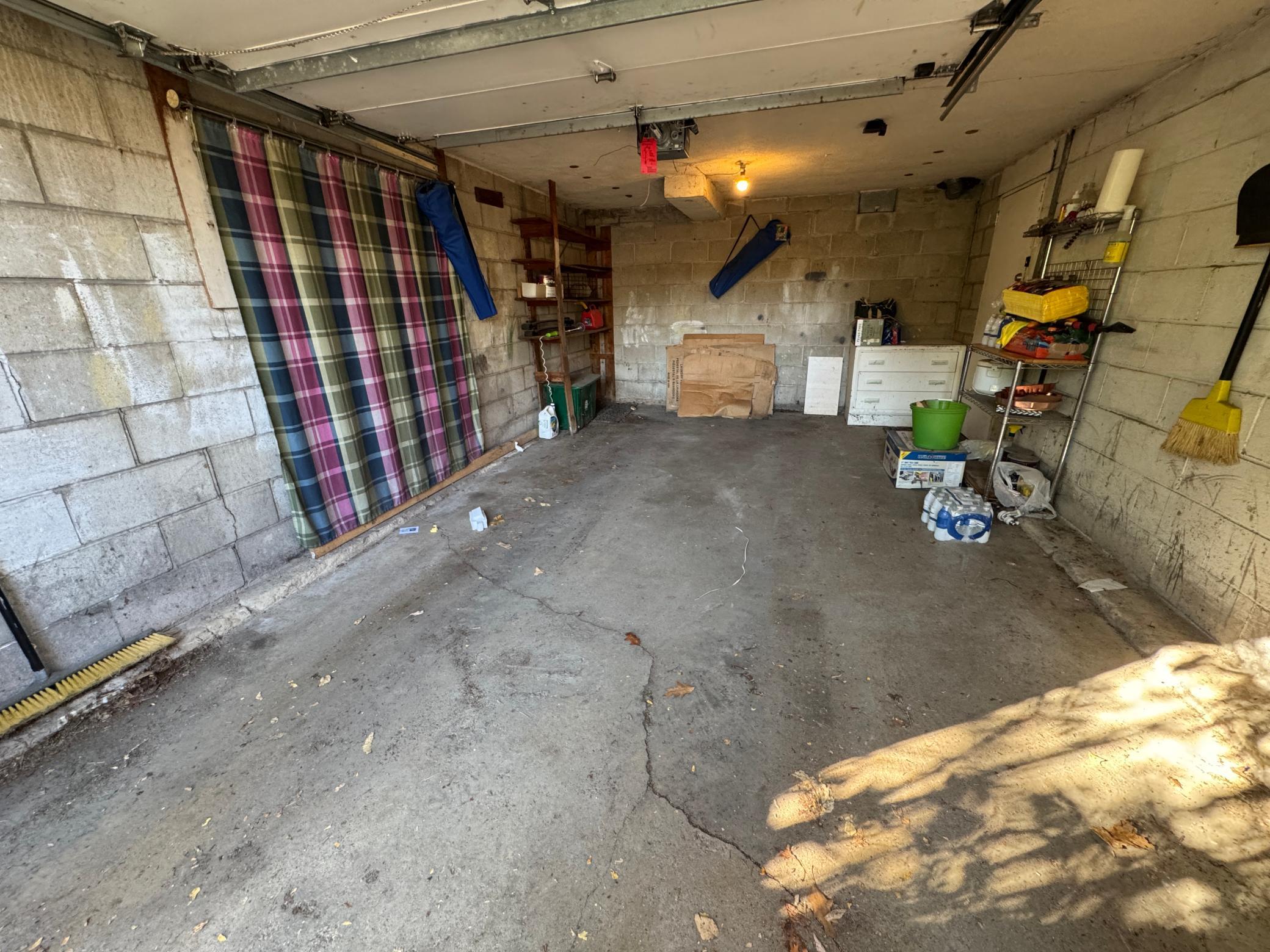View of Residential at 8 Russell Avenue, Minneapolis MN 55405, Minneapolis (6 of 16) - Mike Wilen | Minnesota Team Real Estate
