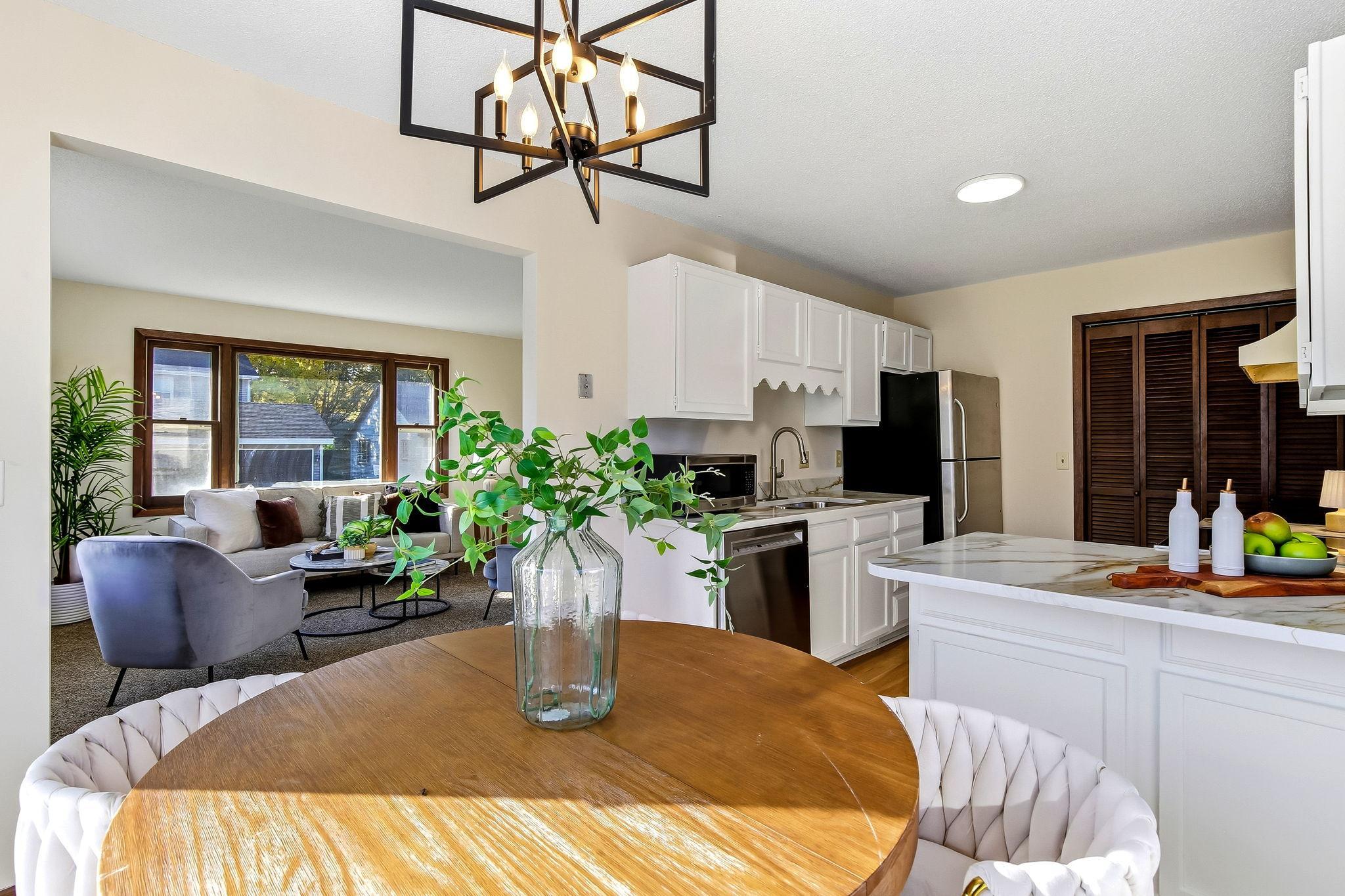 View of Residential at 6750 Gretchen Court, Oakdale MN 55128, Oakdale (7 of 28) - Mike Wilen | Minnesota Team Real Estate