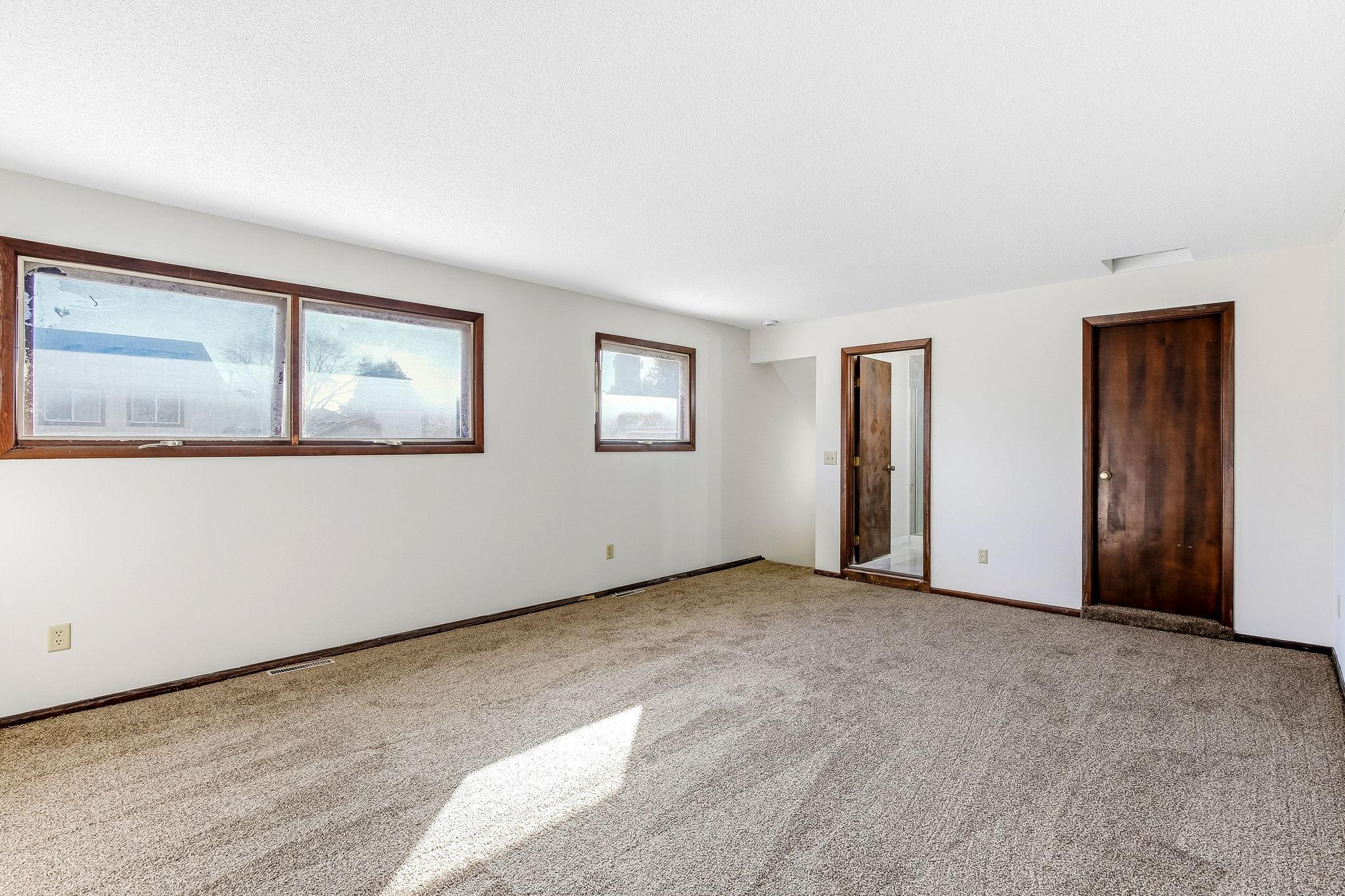 View of Residential at 6750 Gretchen Court, Oakdale MN 55128, Oakdale (18 of 28) - Mike Wilen | Minnesota Team Real Estate