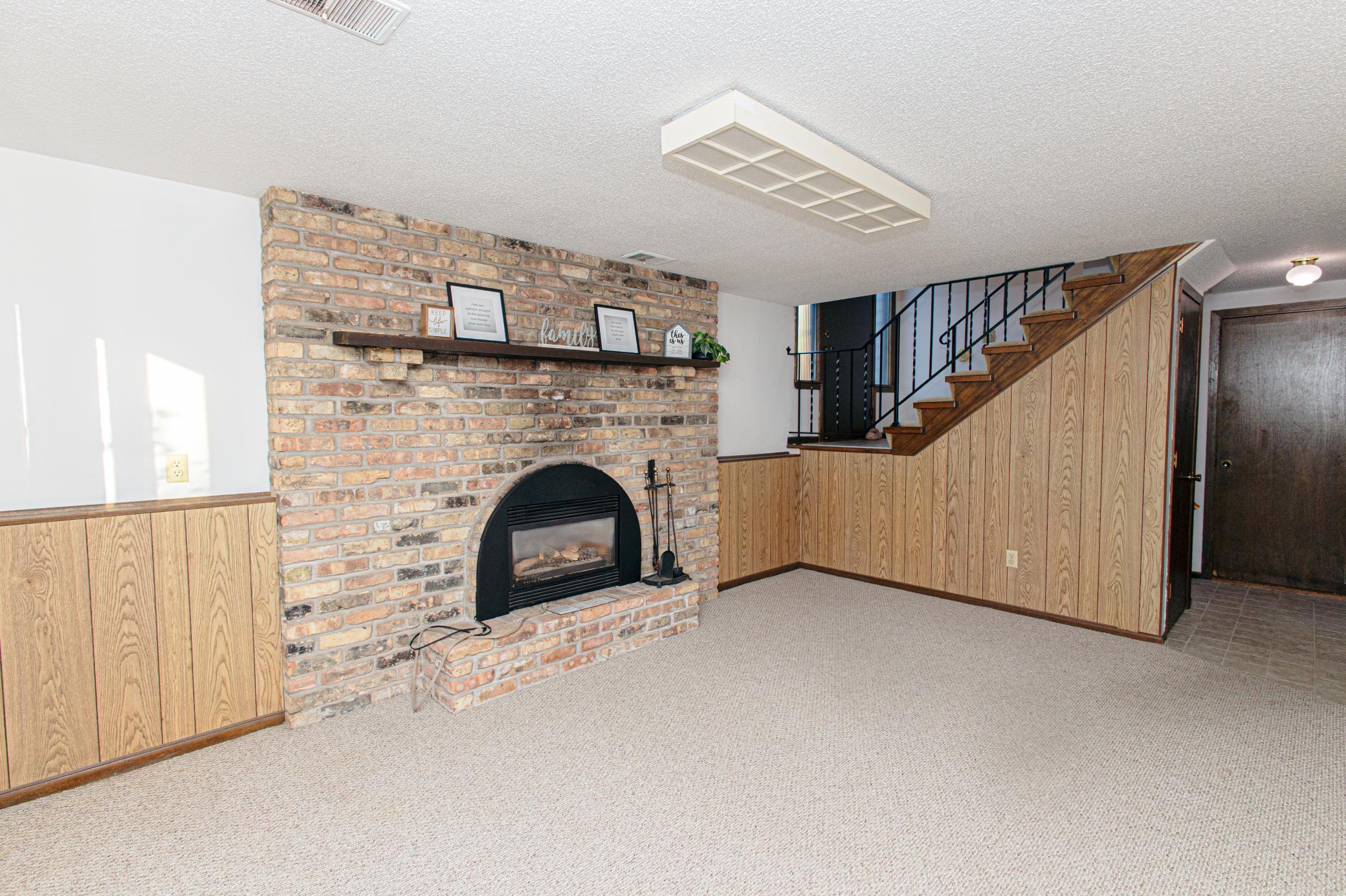 View of Residential at 6570 Upper 35th Street, Oakdale MN 55128, Oakdale (7 of 23) - Mike Wilen | Minnesota Team Real Estate