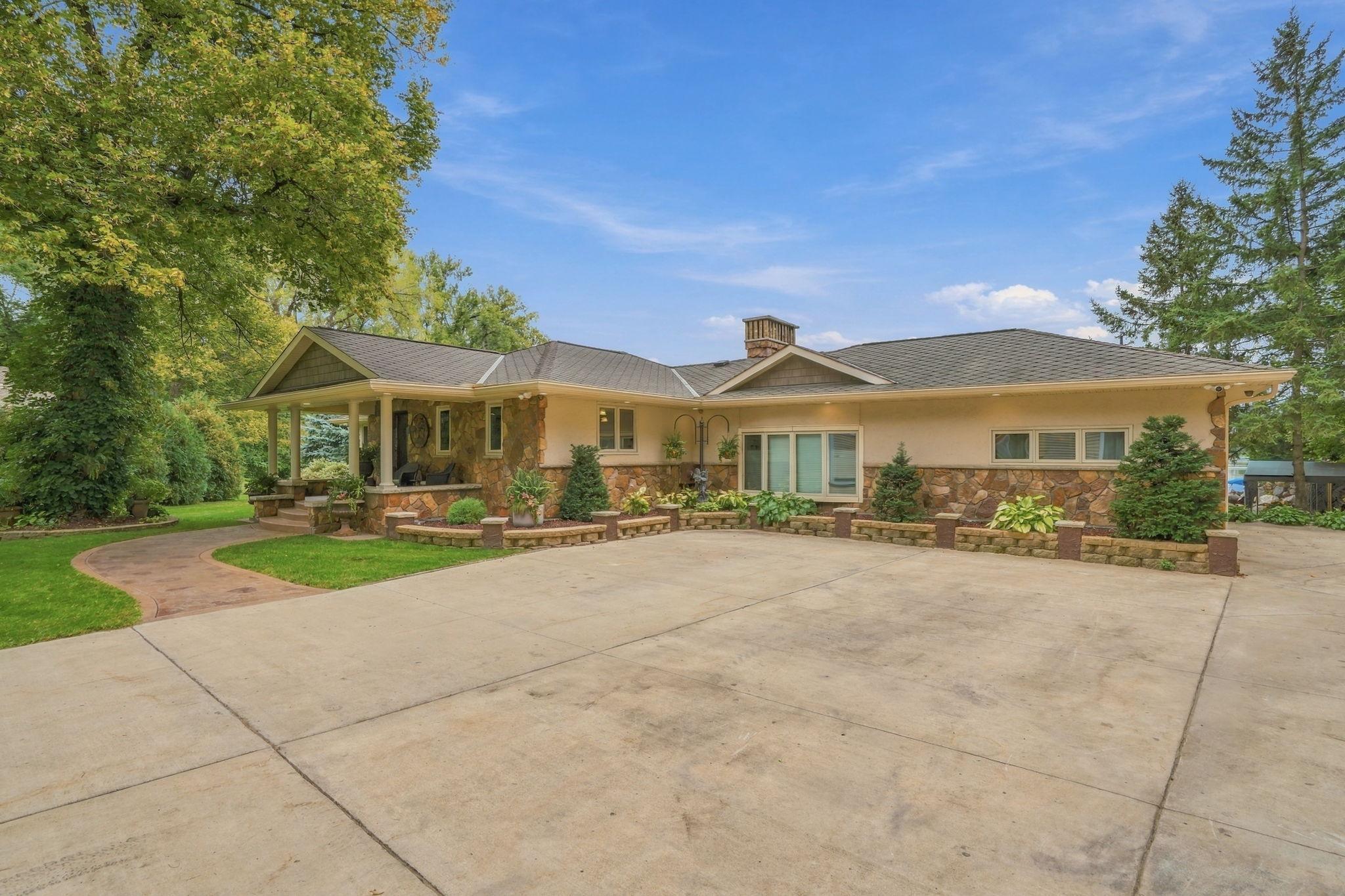 View of Residential at 154 Twin Lake Boulevard, Little Canada MN 55127, Little Canada (15 of 61) - Mike Wilen | Minnesota Team Real Estate